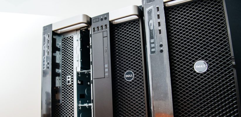 Top 8 most important accessories for server racks - RackSolutions