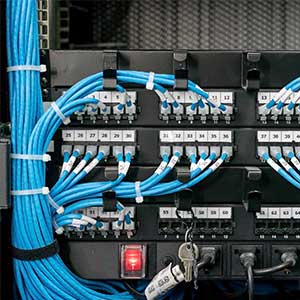 Server rack cable management: The essentials - RackSolutions